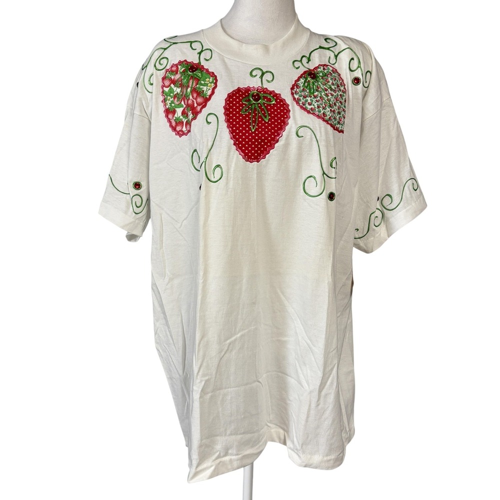 Wetpaint T Shirt Womens 2X Plus White Strawberry Hand Painted Rhinestone 5996